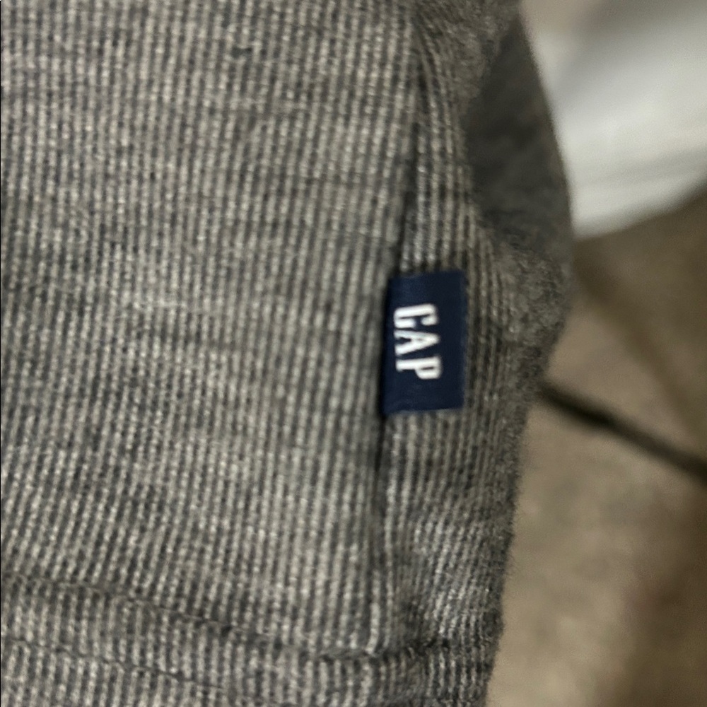 GAP men’s Heather Gray Half-Zip Sweater. Large - Picture 3 of 6